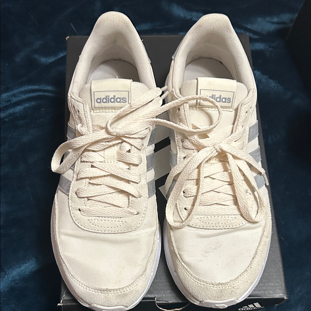 Adidas Women's Off-White Sneakers